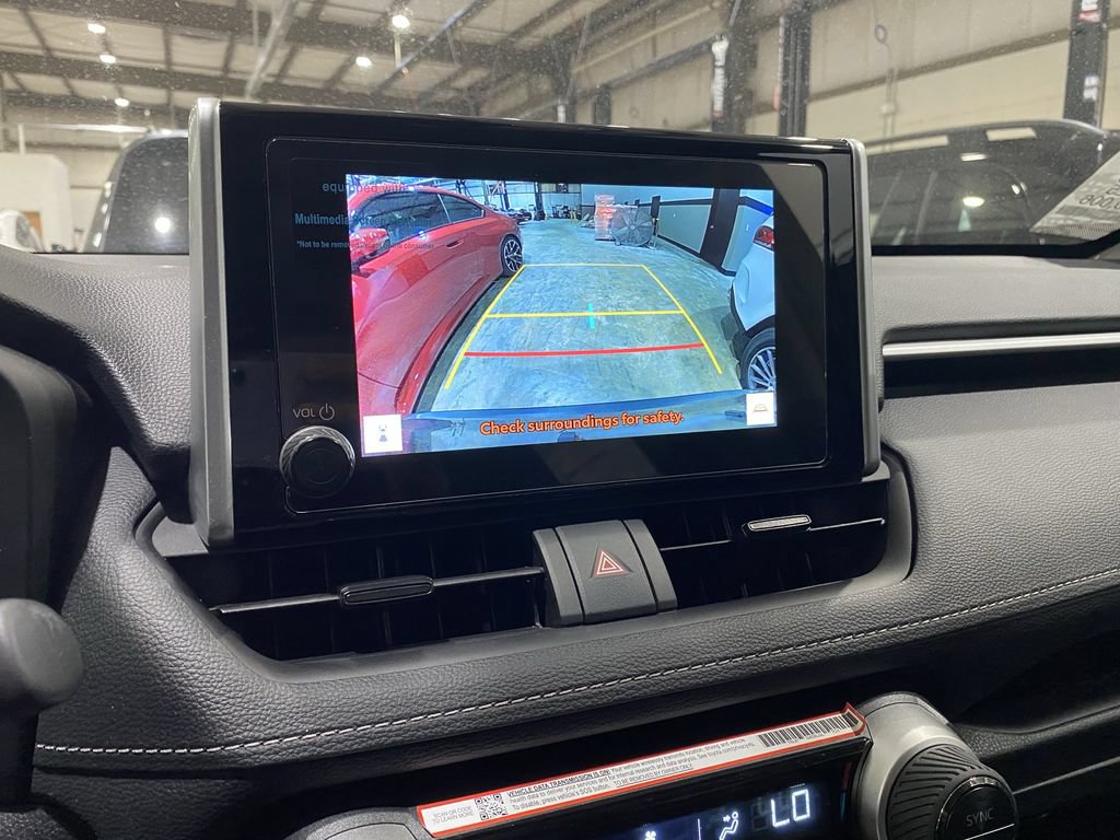 Used 2025 Toyota RAV4 XLE FWD image 6