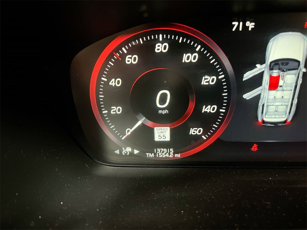 Used 2017 Volvo XC90 T6 Inscription w/ Vision Package image 12