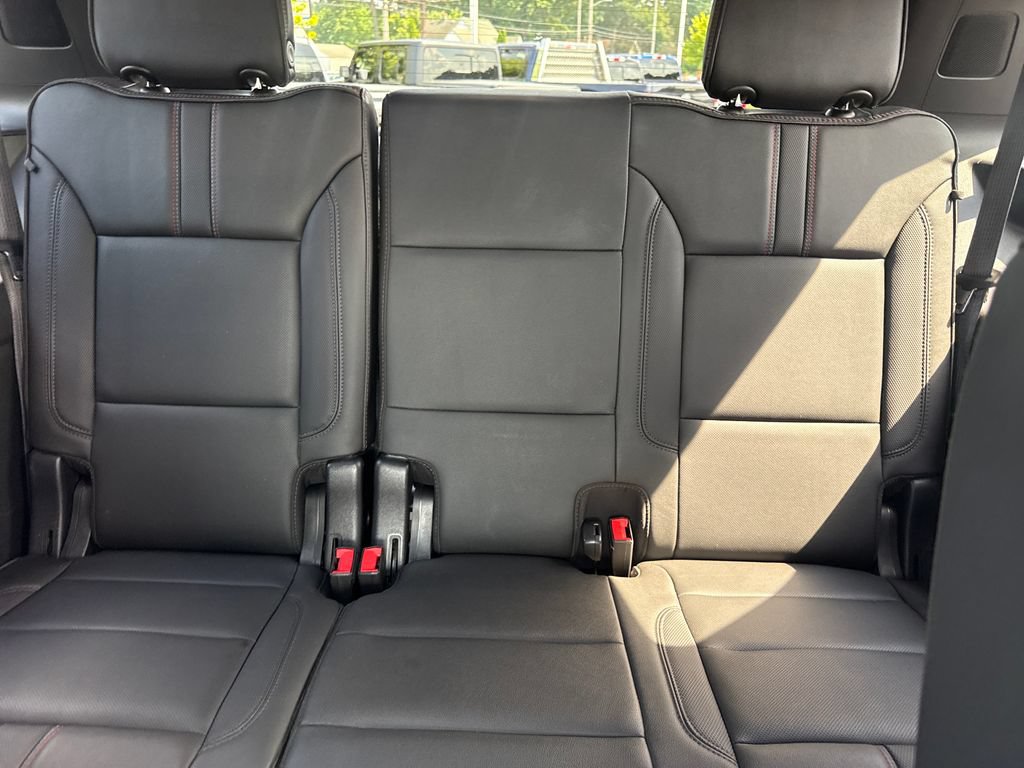 Used 2022 Chevrolet Tahoe RST w/ Luxury Package AWD/4WD image 23