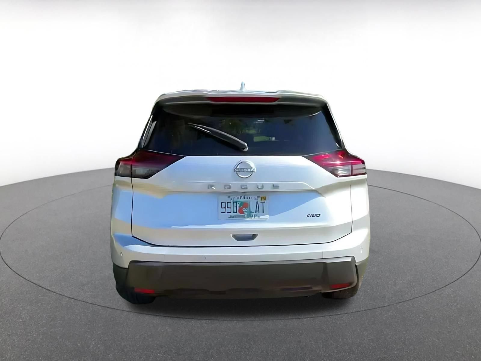 Used 2025 Nissan Rogue SV AWD/4WD image 12