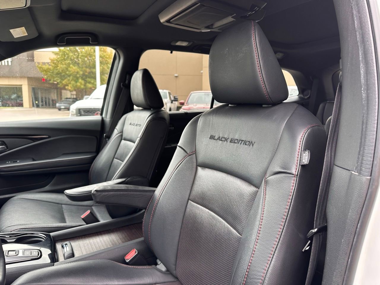 Used 2022 Honda Pilot Black Edition image 25