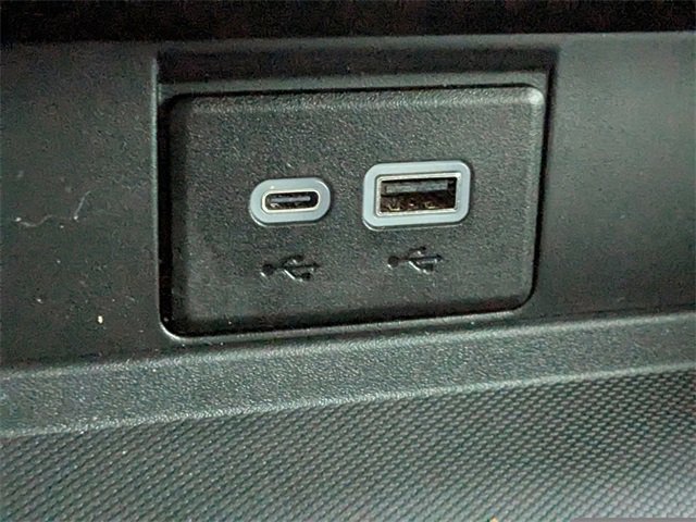 Used 2024 Chevrolet Suburban Z71 w/ Z71 Off-Road Package image 21