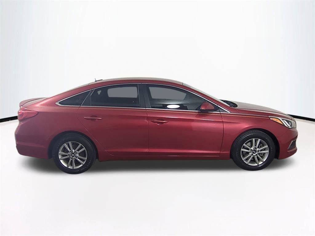 Used 2017 Hyundai Sonata SE FWD image 4