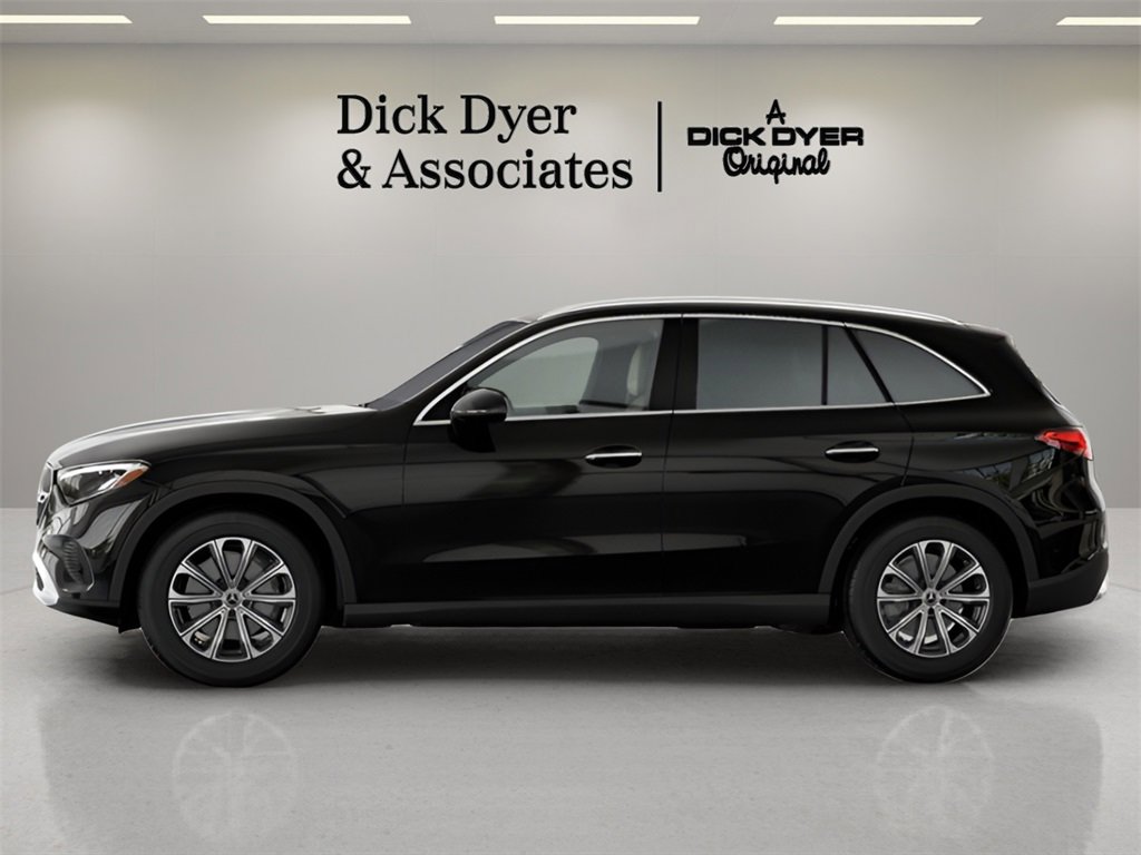 Used 2025 Mercedes-Benz GLC 300 4MATIC image 20