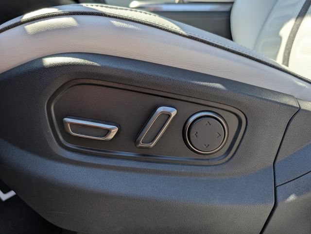 Used 2024 Rivian R1S Adventure Quad AWD/4WD image 17