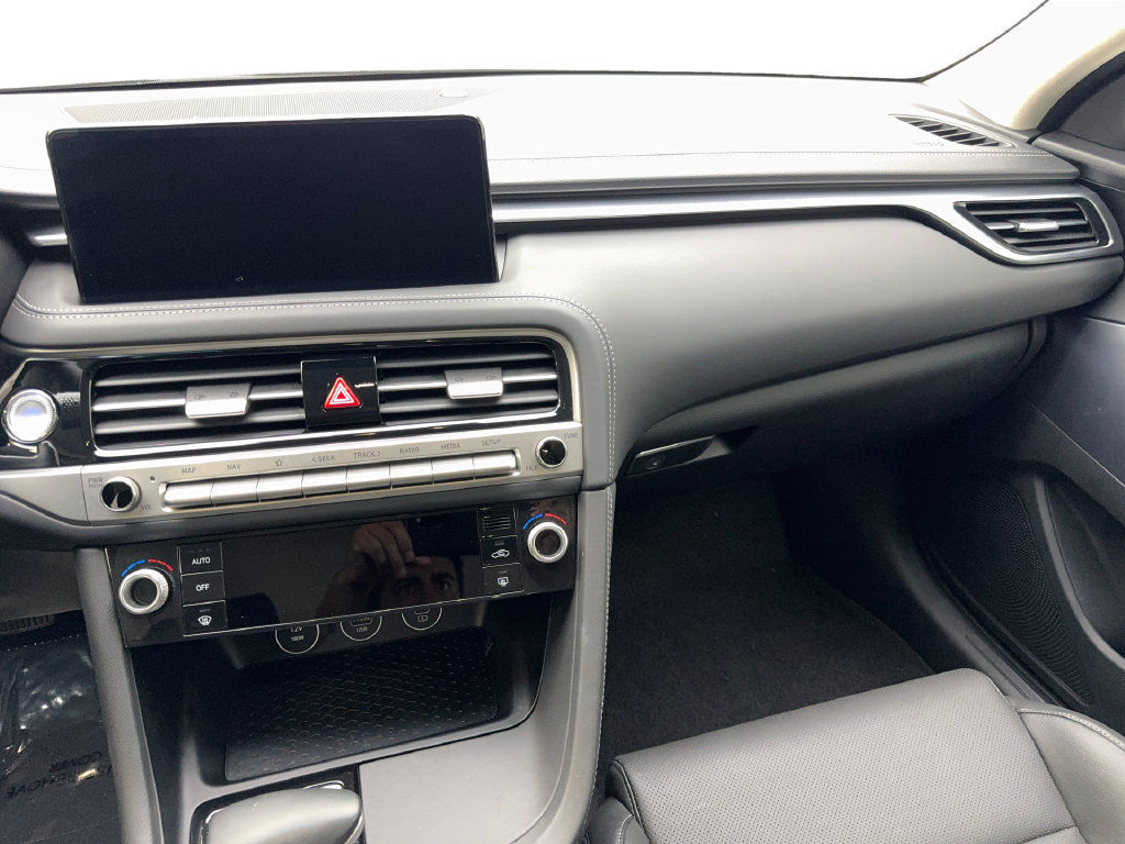 Used 2026 Genesis G70 2.5T RWD image 52