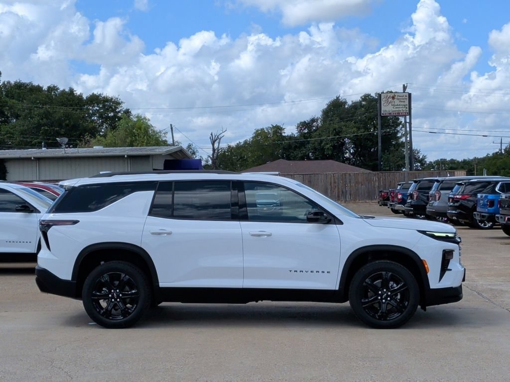 New 2027 Chevrolet Traverse LT w/ Midnight/Sport Edition FWD image 9