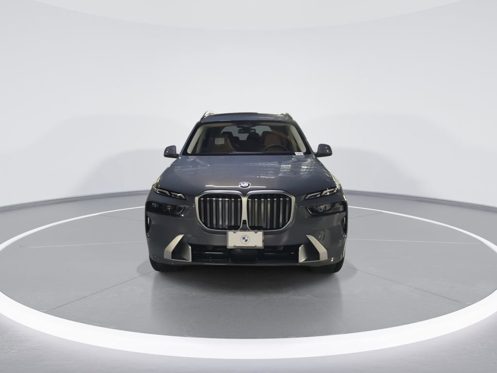 New 2026 BMW X7 xDrive40i image 3