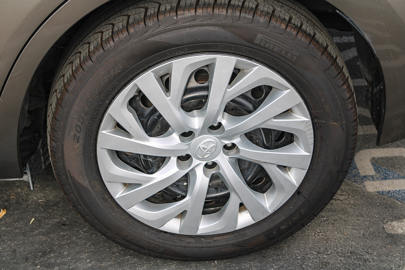 Used 2019 Toyota Corolla LE FWD image 12