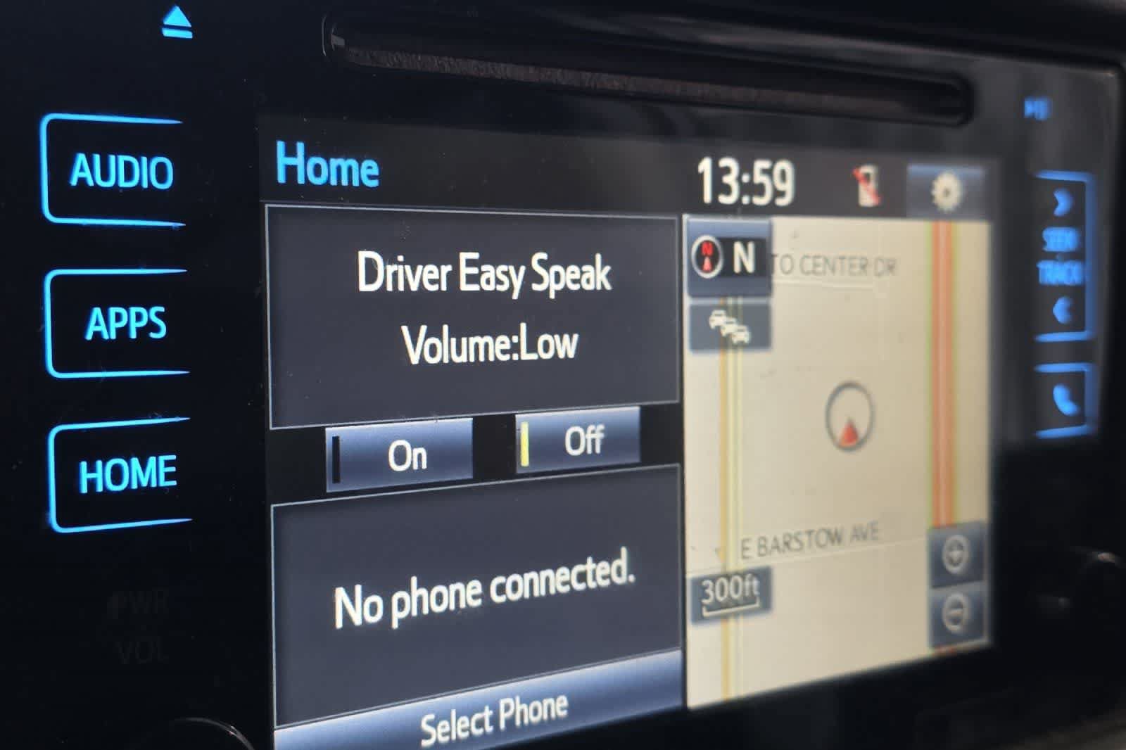 Used 2015 Toyota Sienna SE w/ SE Preferred Package FWD image 20