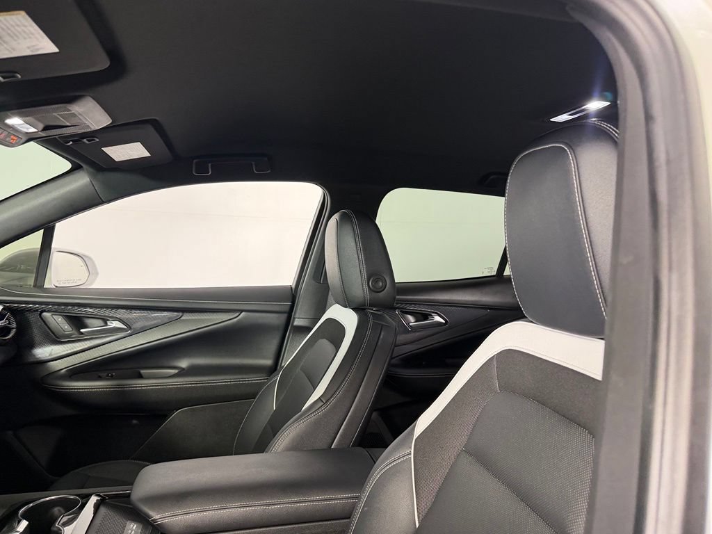 Used 2024 Chevrolet Blazer EV LT AWD/4WD image 24