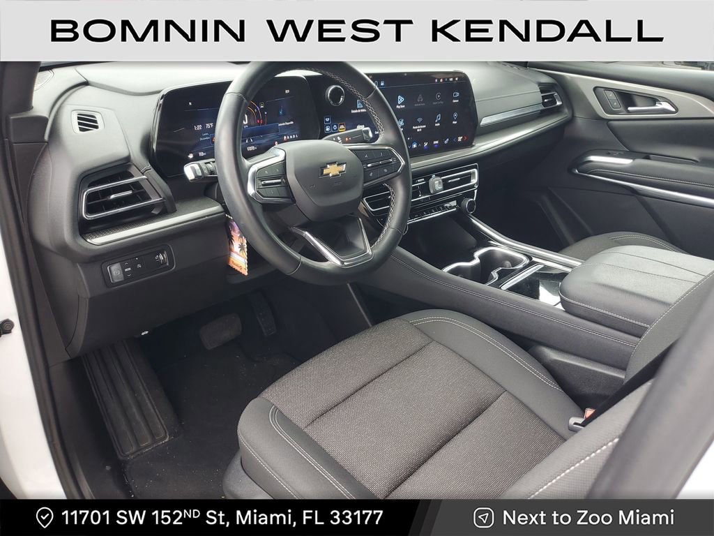 Used 2024 Chevrolet Traverse LS image 21