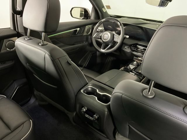 Used 2025 Buick Enclave Avenir w/ Super Cruise Package FWD image 35