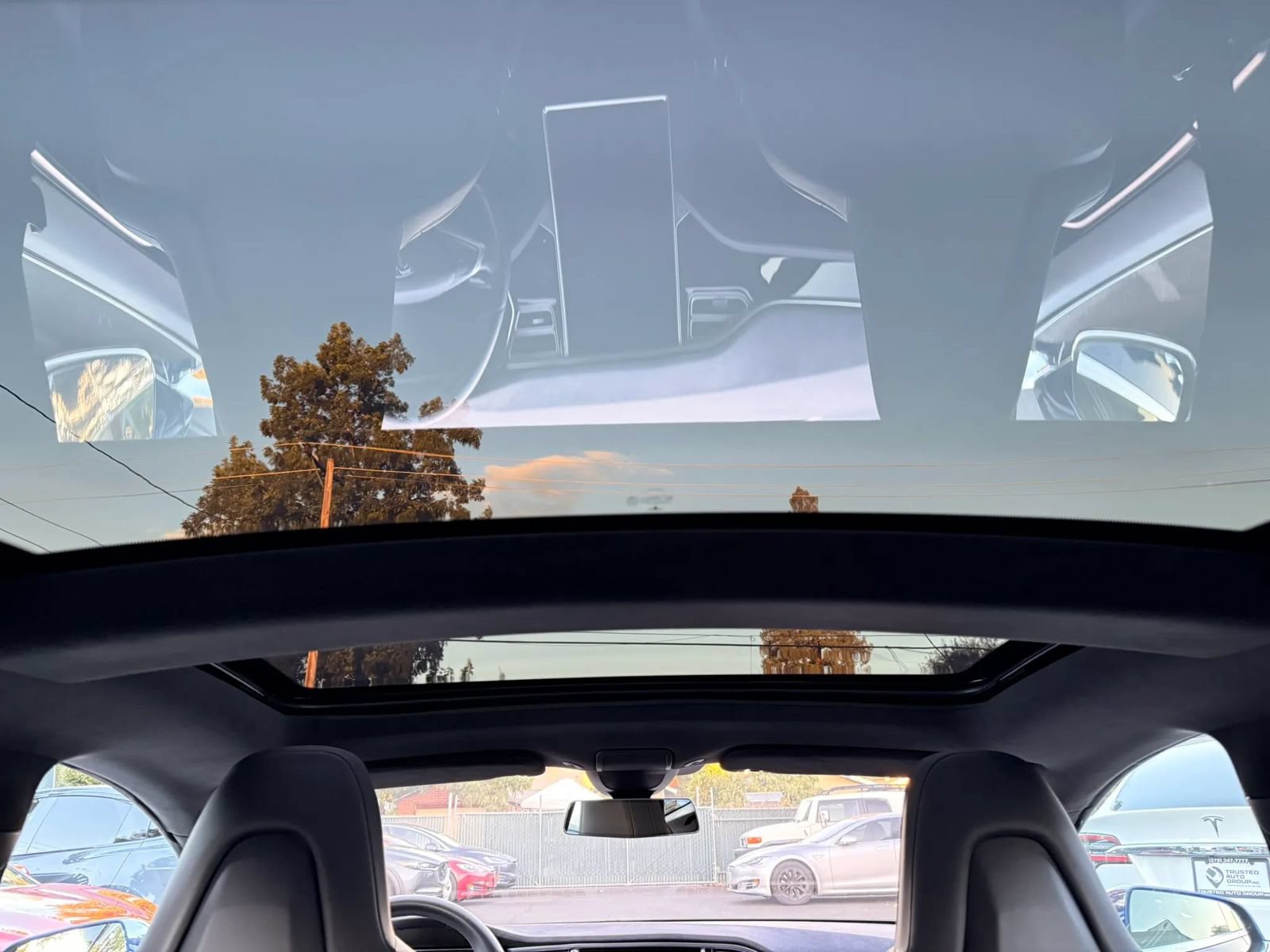 Used 2016 Tesla Model S 70 RWD image 19