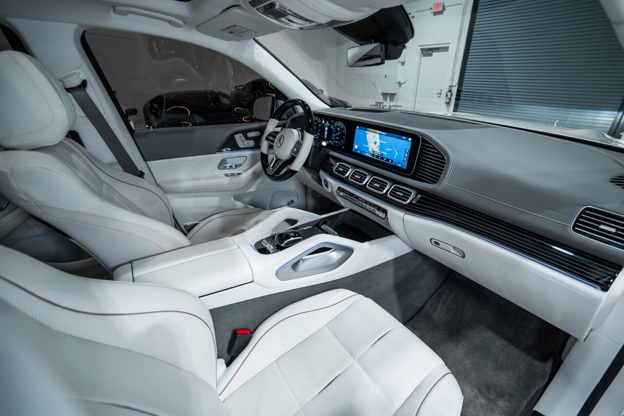 Used 2022 Mercedes-Benz Maybach GLS 600 4MATIC image 40