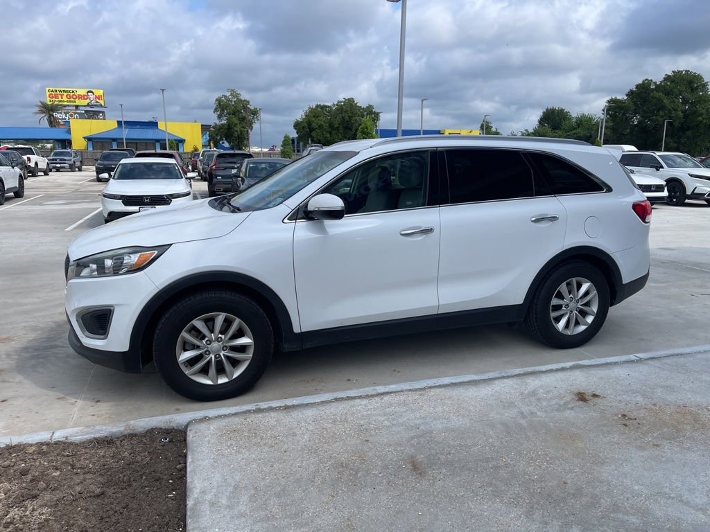 Used 2017 Kia Sorento FWD w/ LX Convenience Package image 1