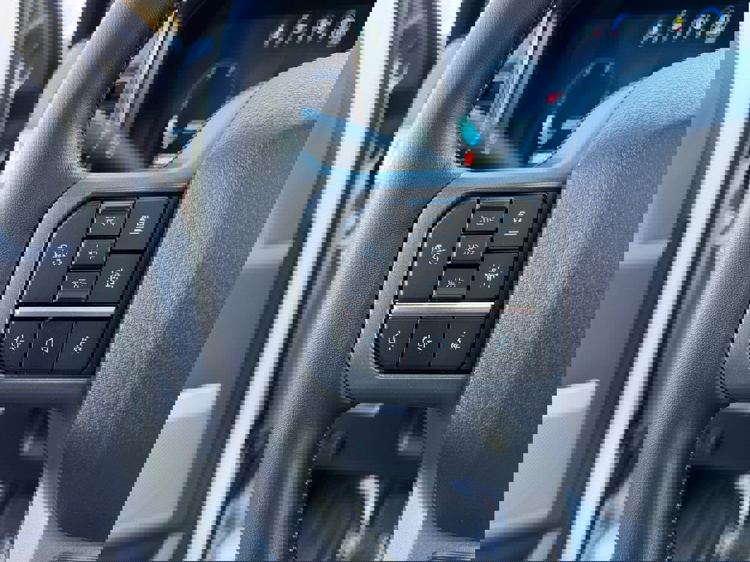 Certified 2024 Ford F350 Lariat w/ Lariat Ultimate Package image 18