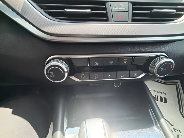 Certified 2025 Nissan Altima 2.5 SR FWD image 16