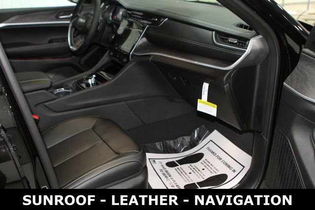 New 2025 Jeep Grand Cherokee Limited image 25