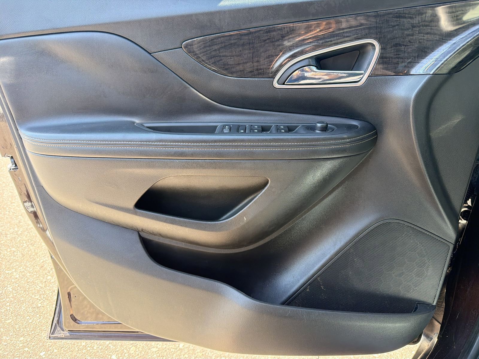 Used 2016 Buick Encore FWD image 30