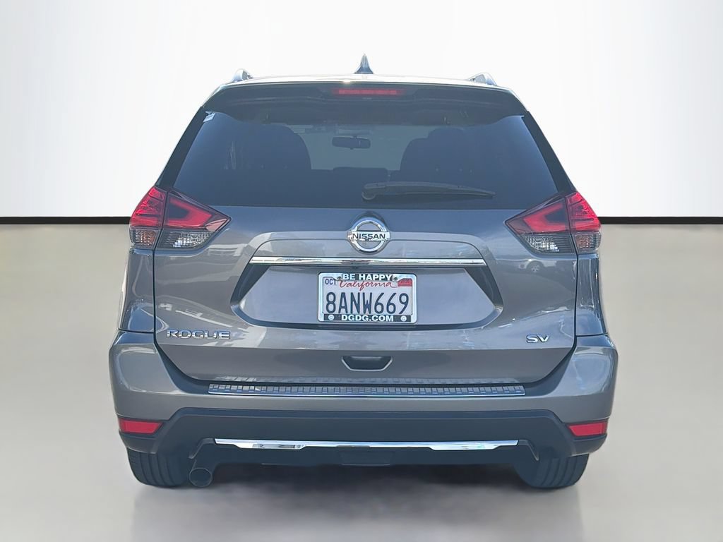 Used 2017 Nissan Rogue SV FWD image 6