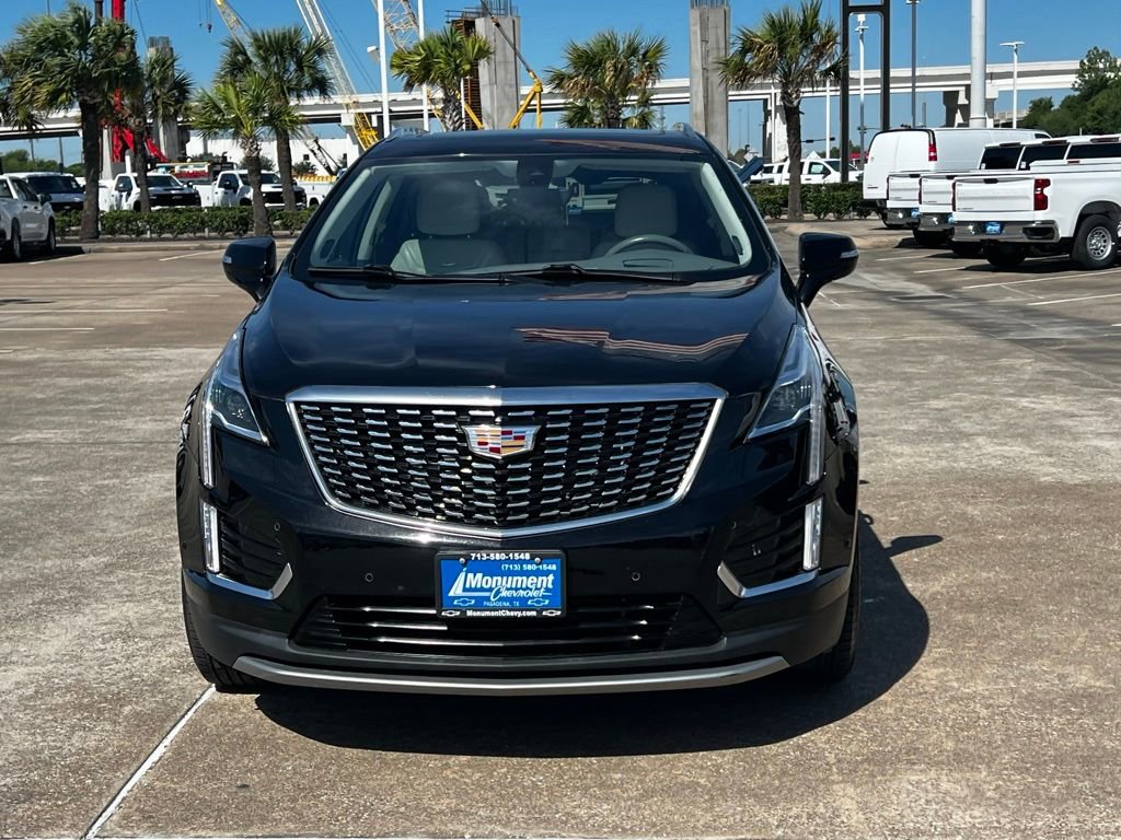 Used 2023 Cadillac XT5 Premium Luxury w/ Technology Package image 2