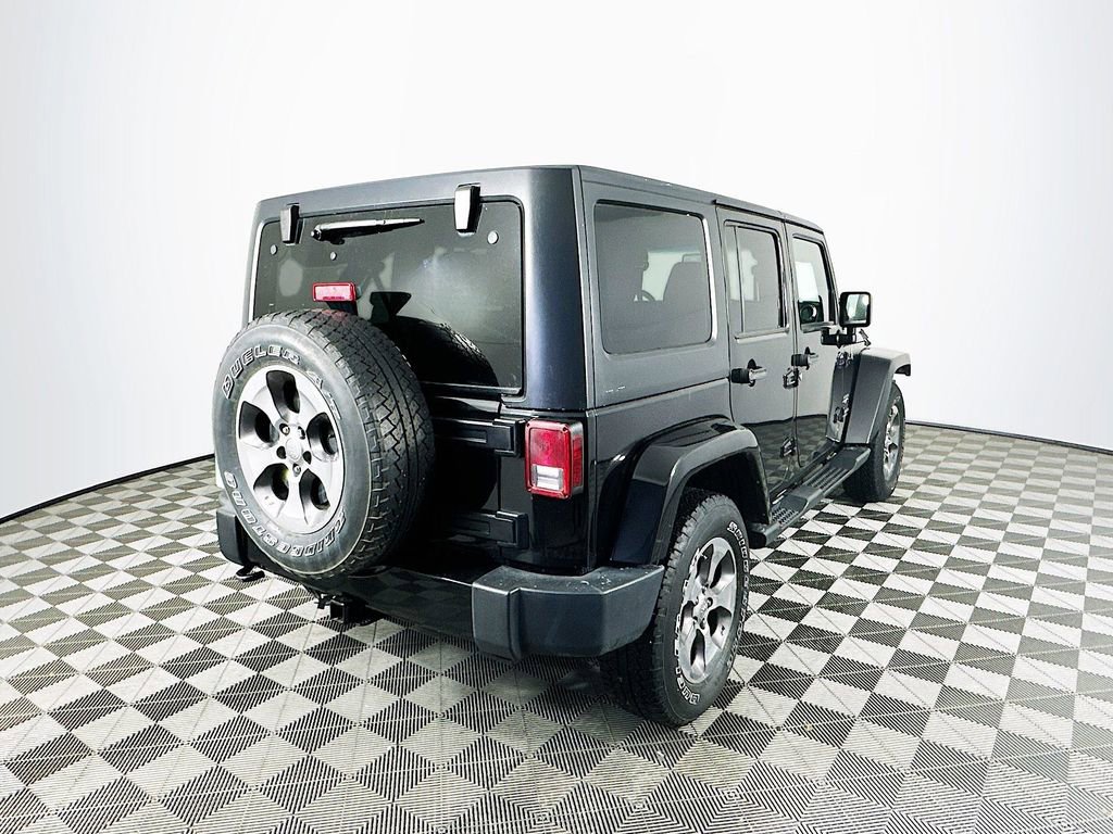 Used 2017 Jeep Wrangler Unlimited Sahara w/ Connectivity Group image 11