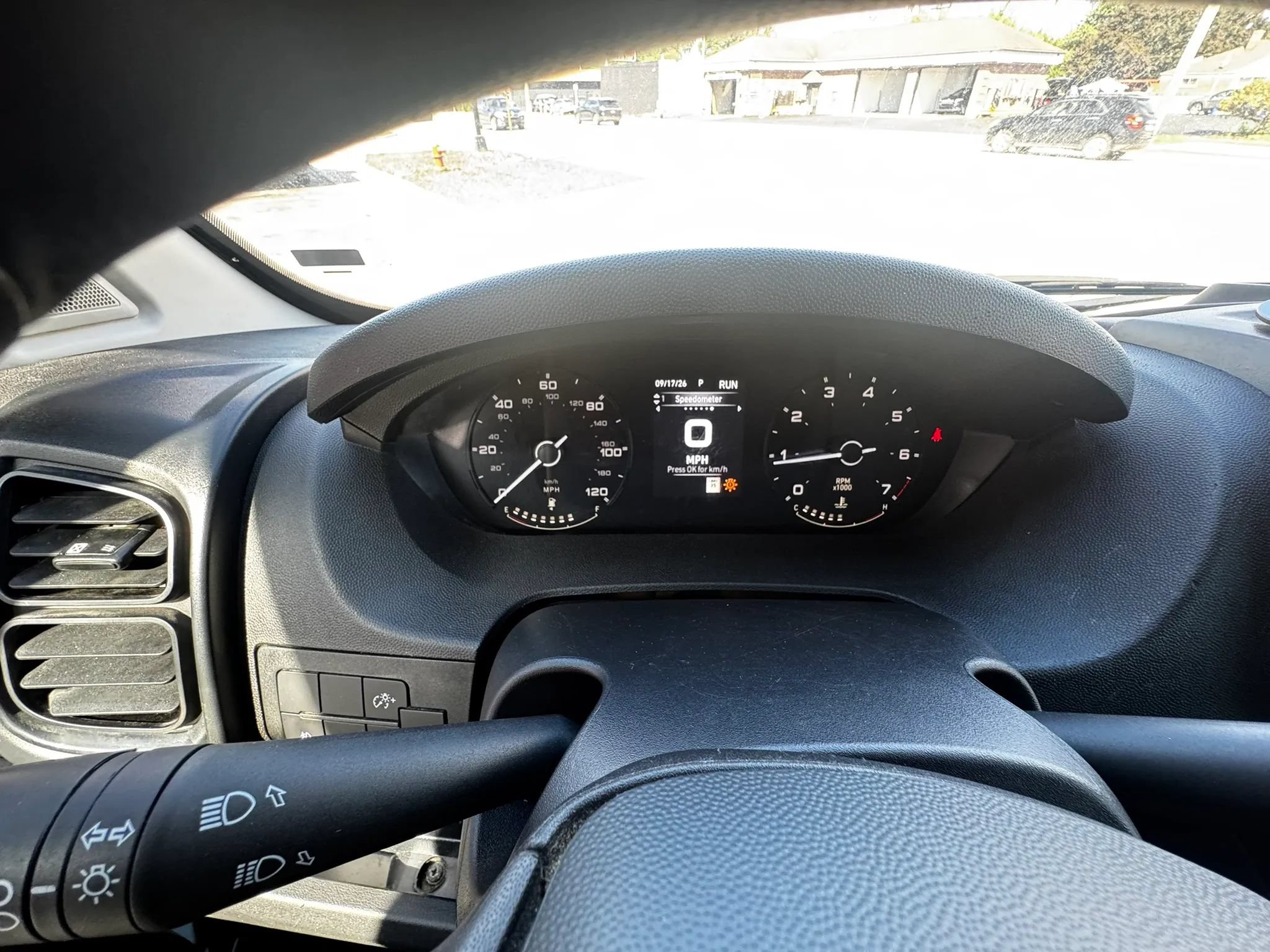 Used 2025 RAM ProMaster 2500 w/ Convenience Group FWD image 9
