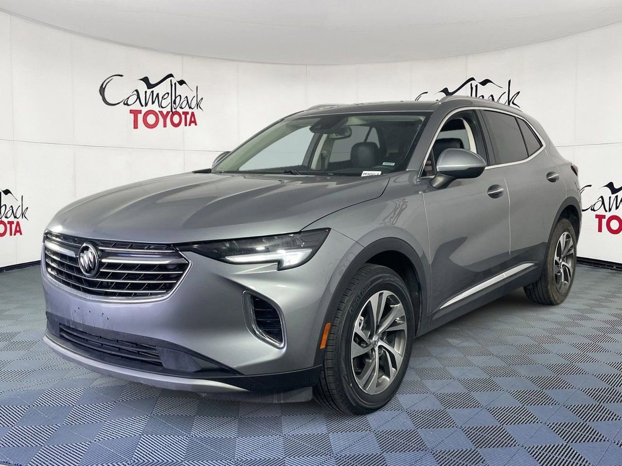 Used 2023 Buick Envision Essence image 2