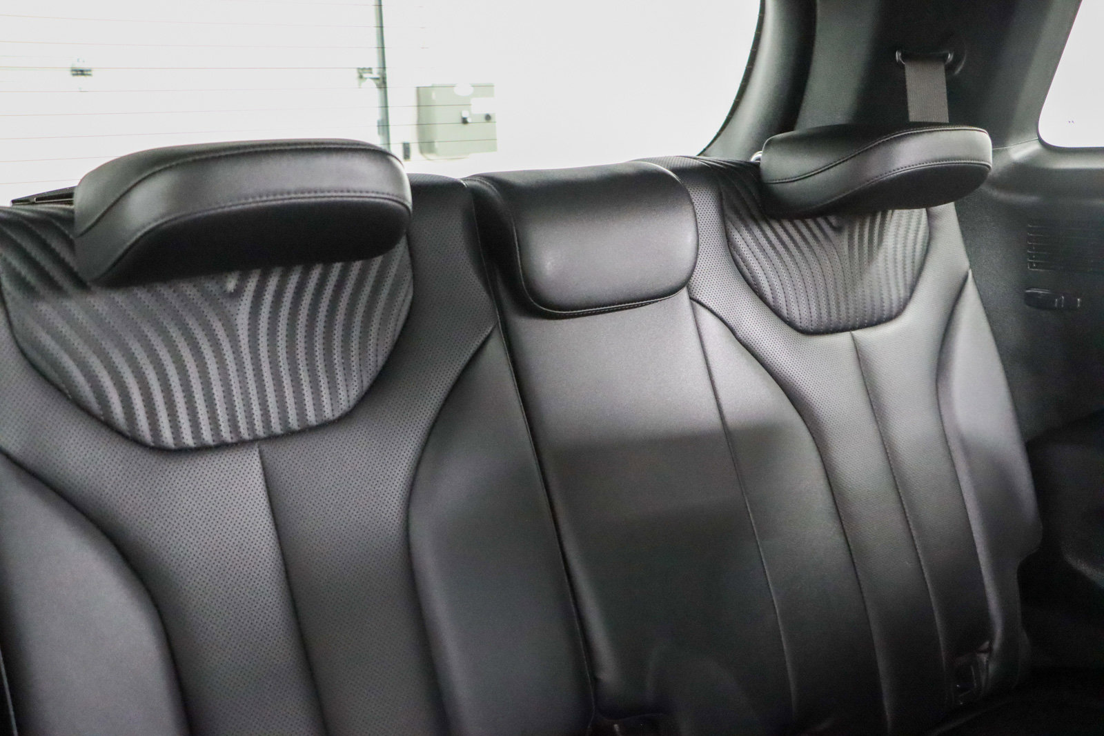 Used 2023 Hyundai Palisade Calligraphy image 31