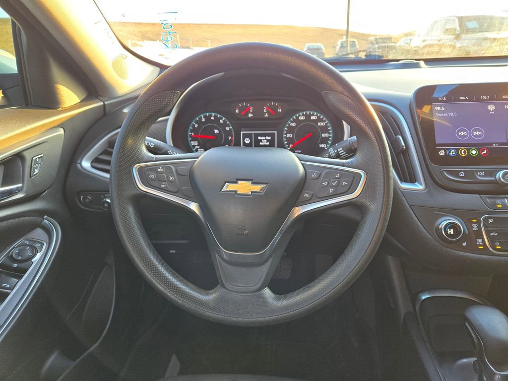 Used 2022 Chevrolet Malibu LT image 19
