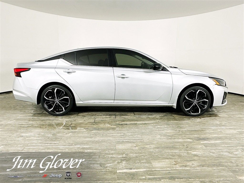 Used 2023 Nissan Altima 2.5 SR image 10