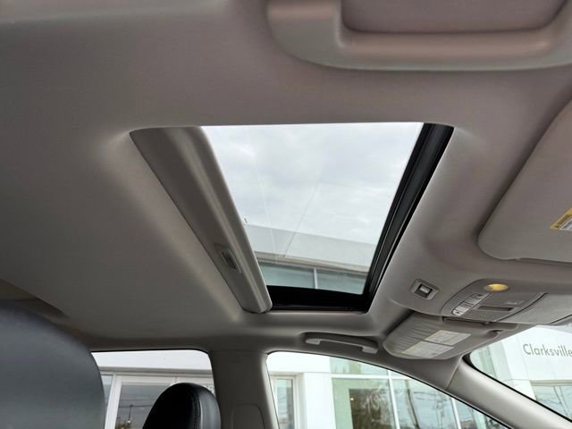 Used 2017 Nissan Pathfinder Platinum w/ Cargo Package image 27