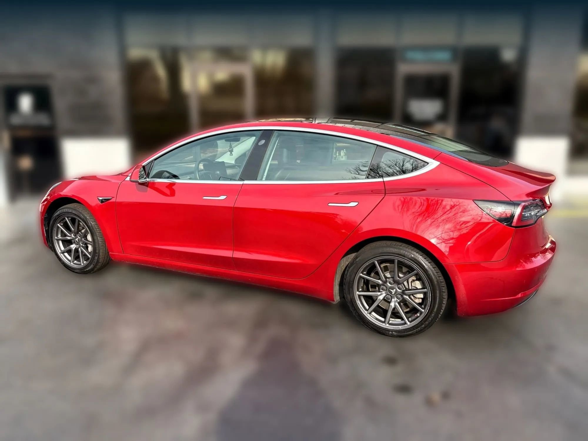 Used 2020 Tesla Model 3 Standard Range Plus RWD image 3