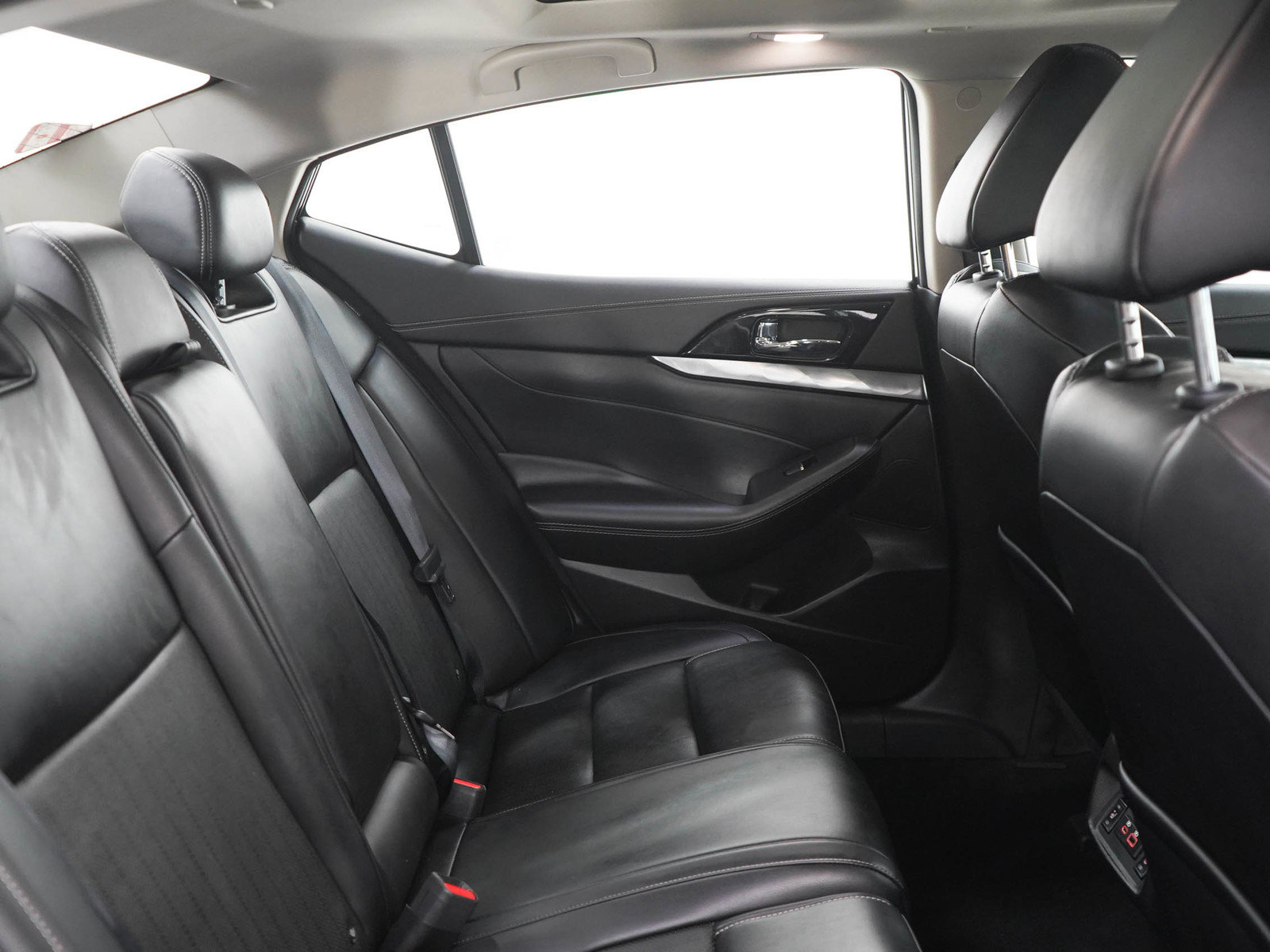 Used 2023 Nissan Maxima SL FWD image 12