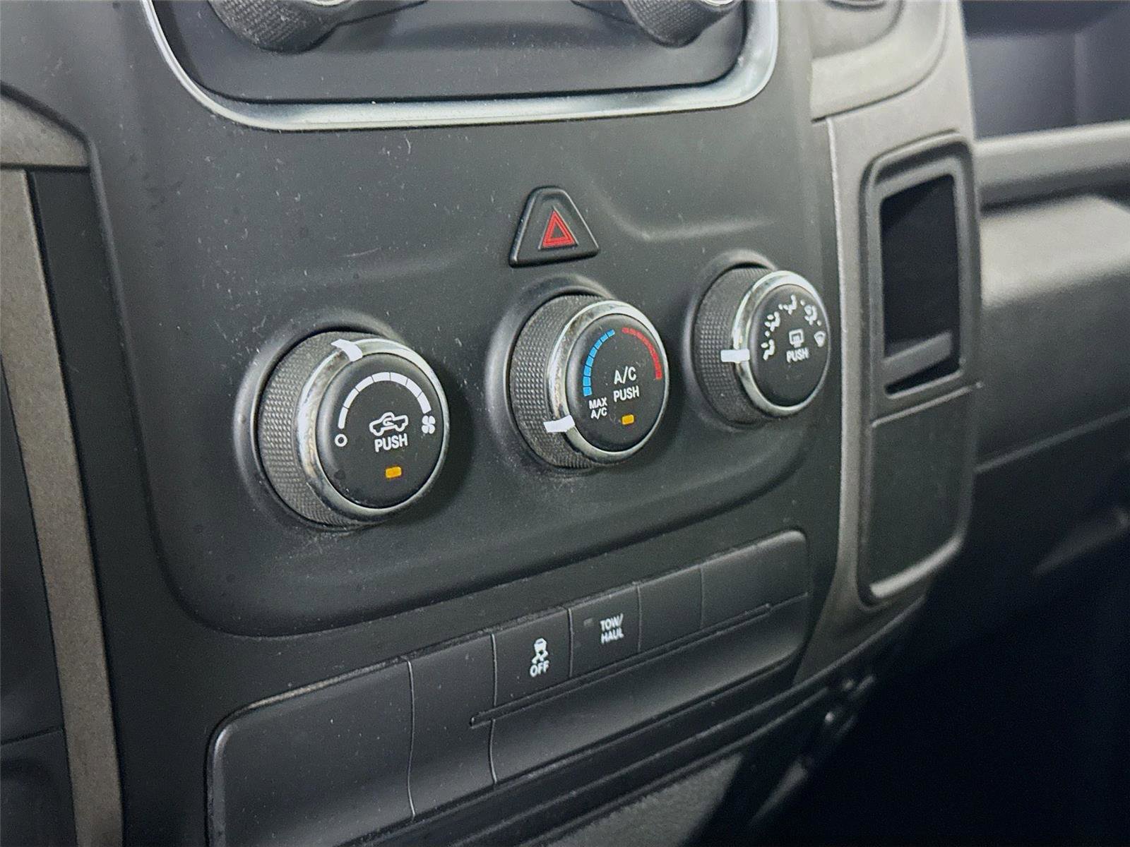 Used 2018 RAM 1500 Express RWD image 10