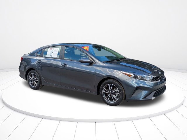 Used 2023 Kia Forte LXS FWD image 2