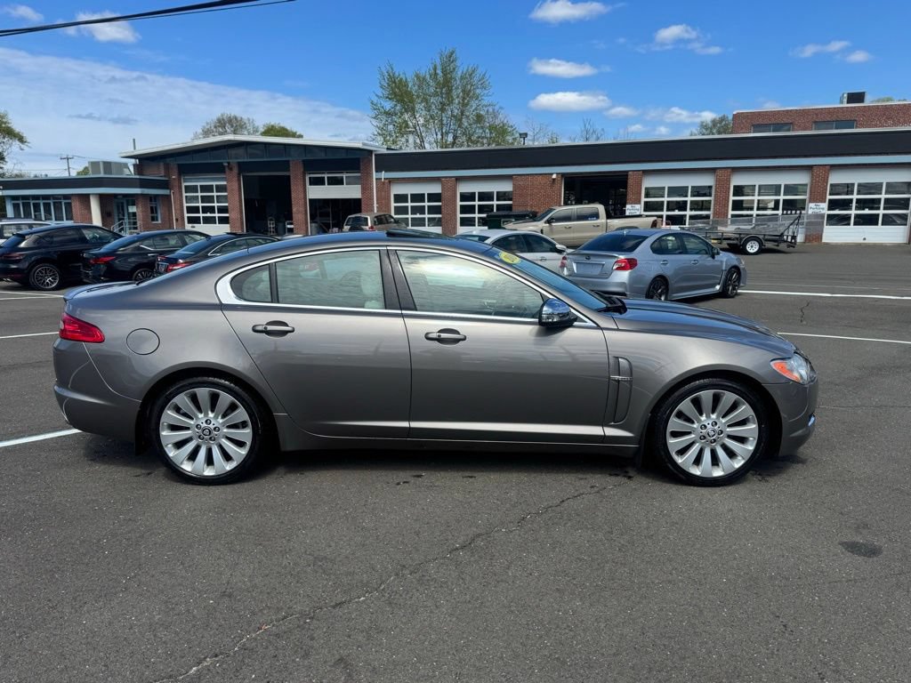 Used 2009 Jaguar XF Premium RWD image 4