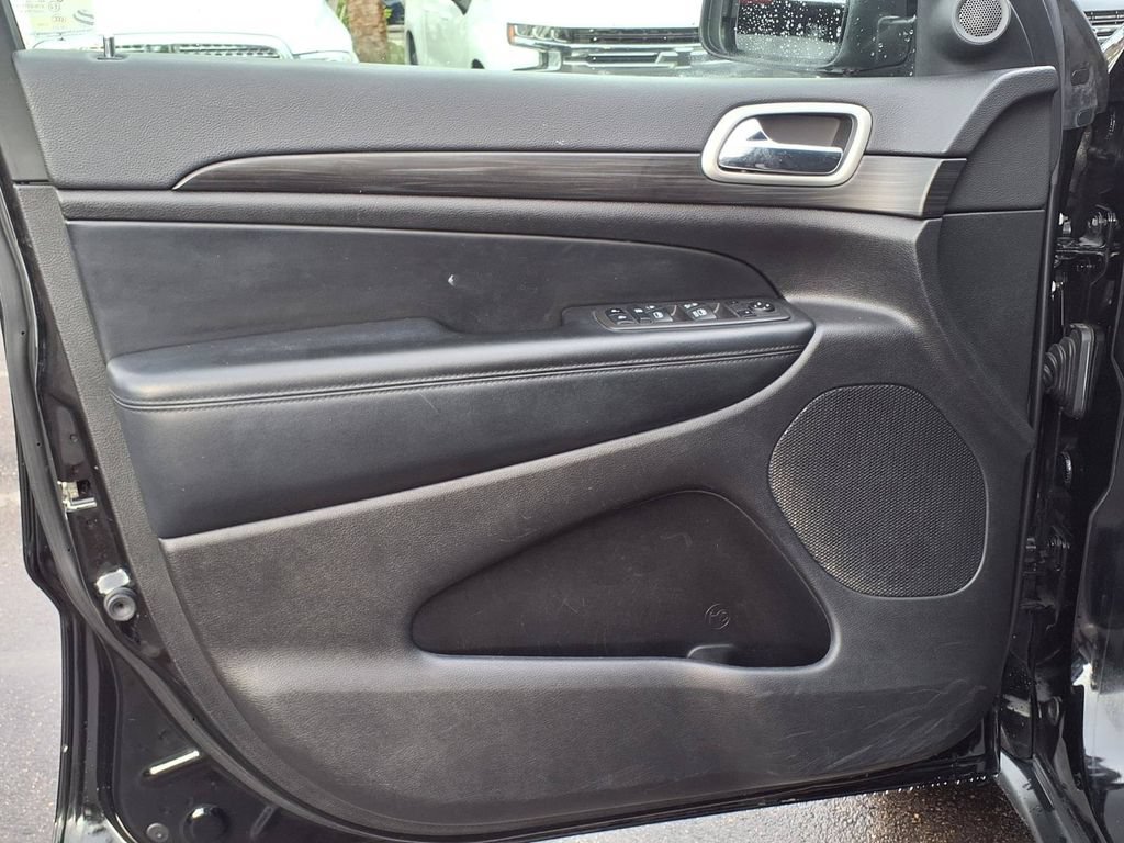 Used 2022 Jeep Grand Cherokee Laredo E RWD image 26