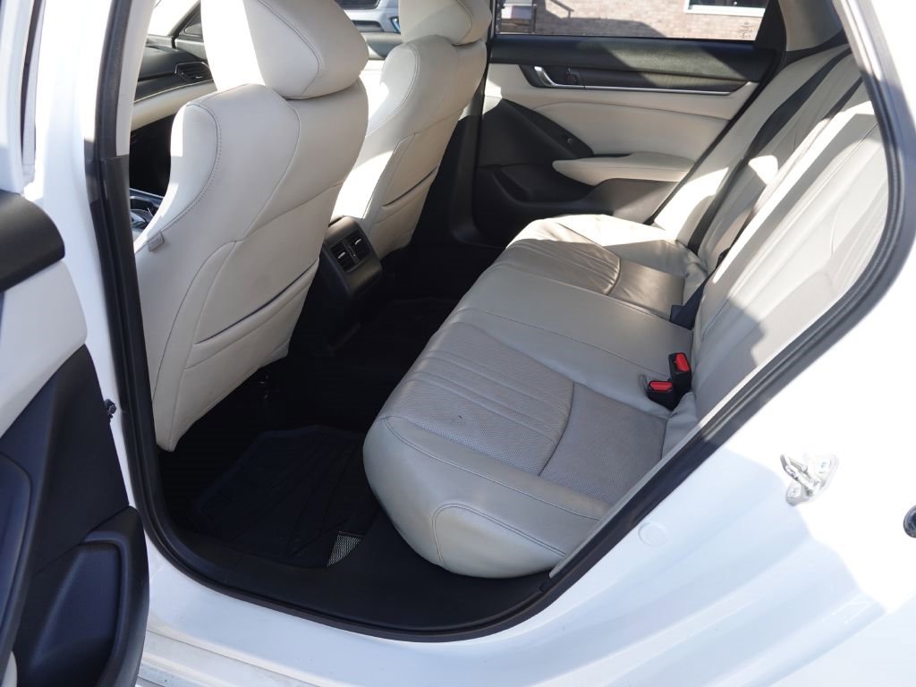 Used 2018 Honda Accord EX-L image 25
