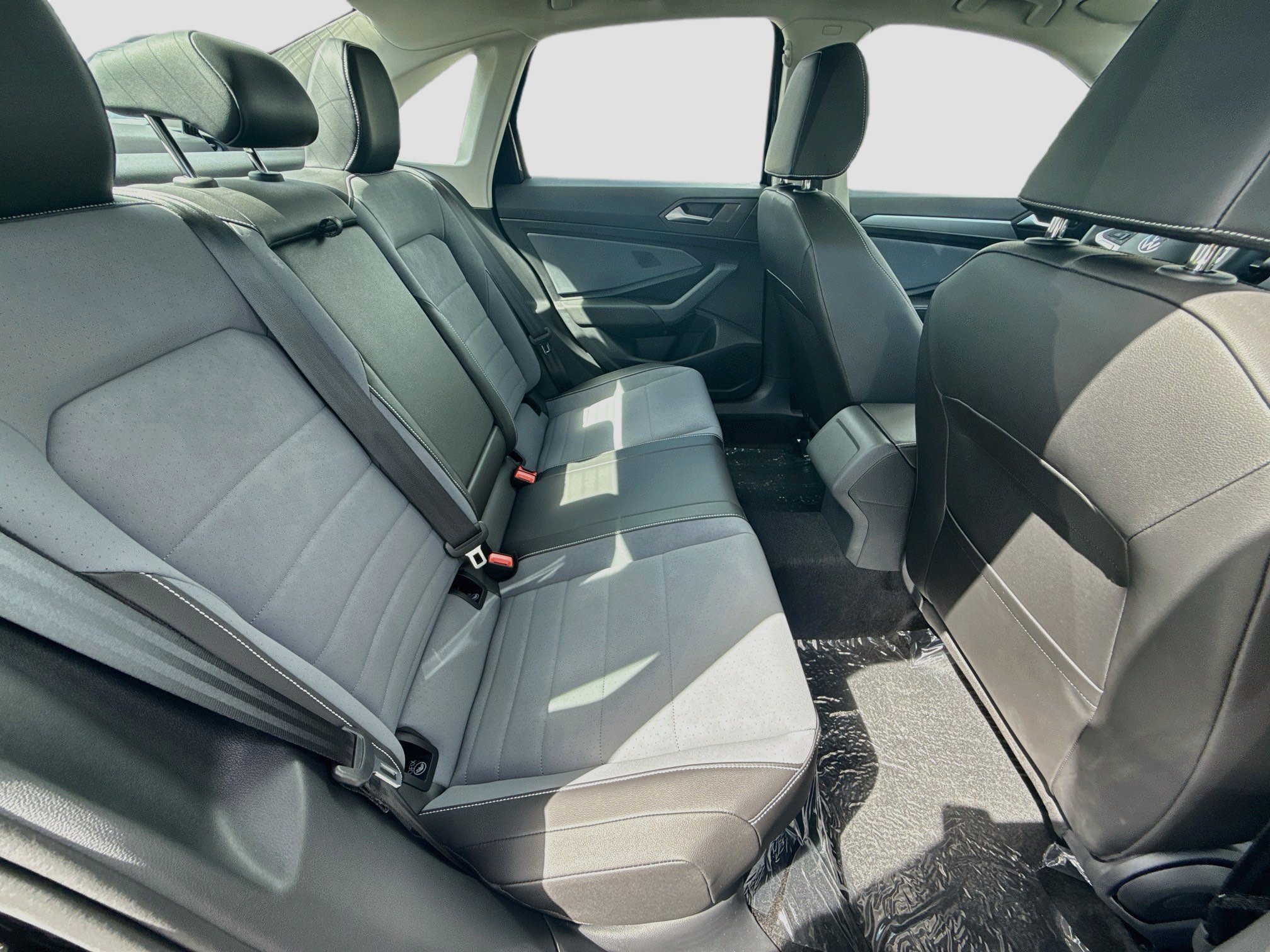 New 2027 Volkswagen Jetta SE FWD image 21