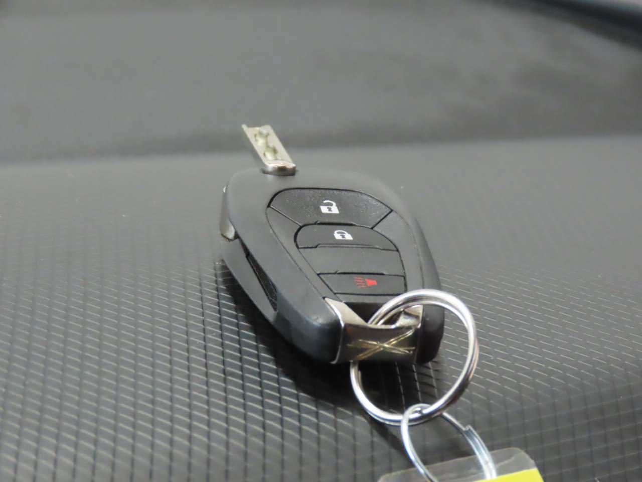 Used 2025 Chevrolet Trax LS FWD image 17