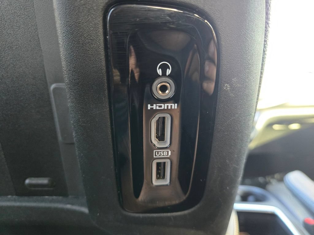 Used 2019 Chrysler Pacifica Touring-L Plus w/ Advanced Safetytec Group FWD image 42