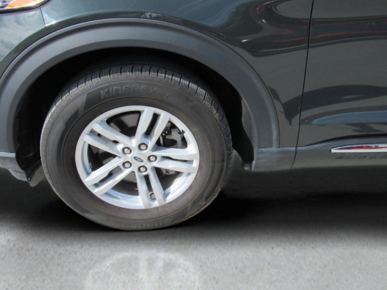 Used 2022 Ford Explorer XLT w/ Equipment Group 202A image 40