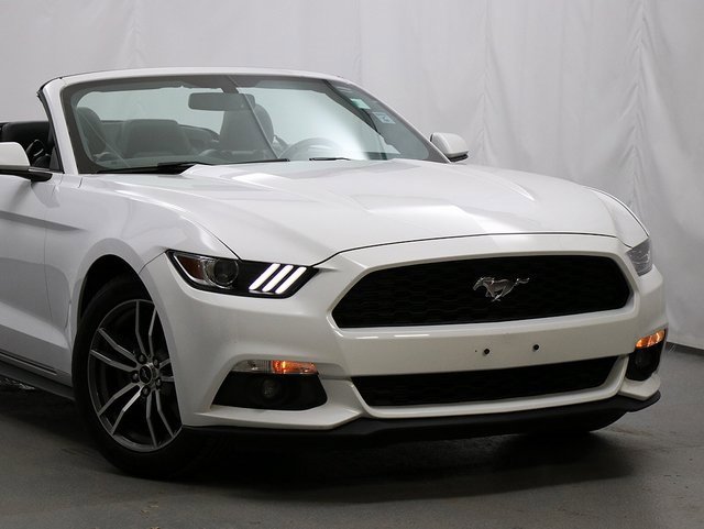 Used 2017 Ford Mustang Premium image 2