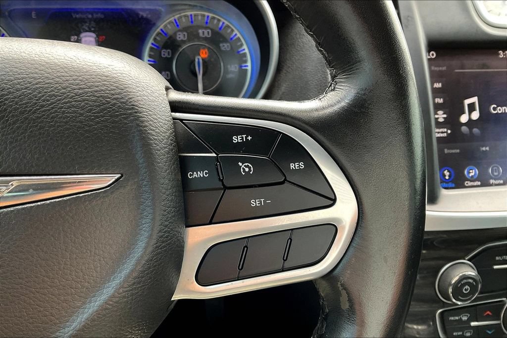 Used 2022 Chrysler 300 Touring w/ Sport Appearance Package RWD image 10
