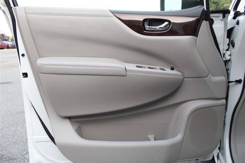 Used 2016 Nissan Quest SV FWD image 11