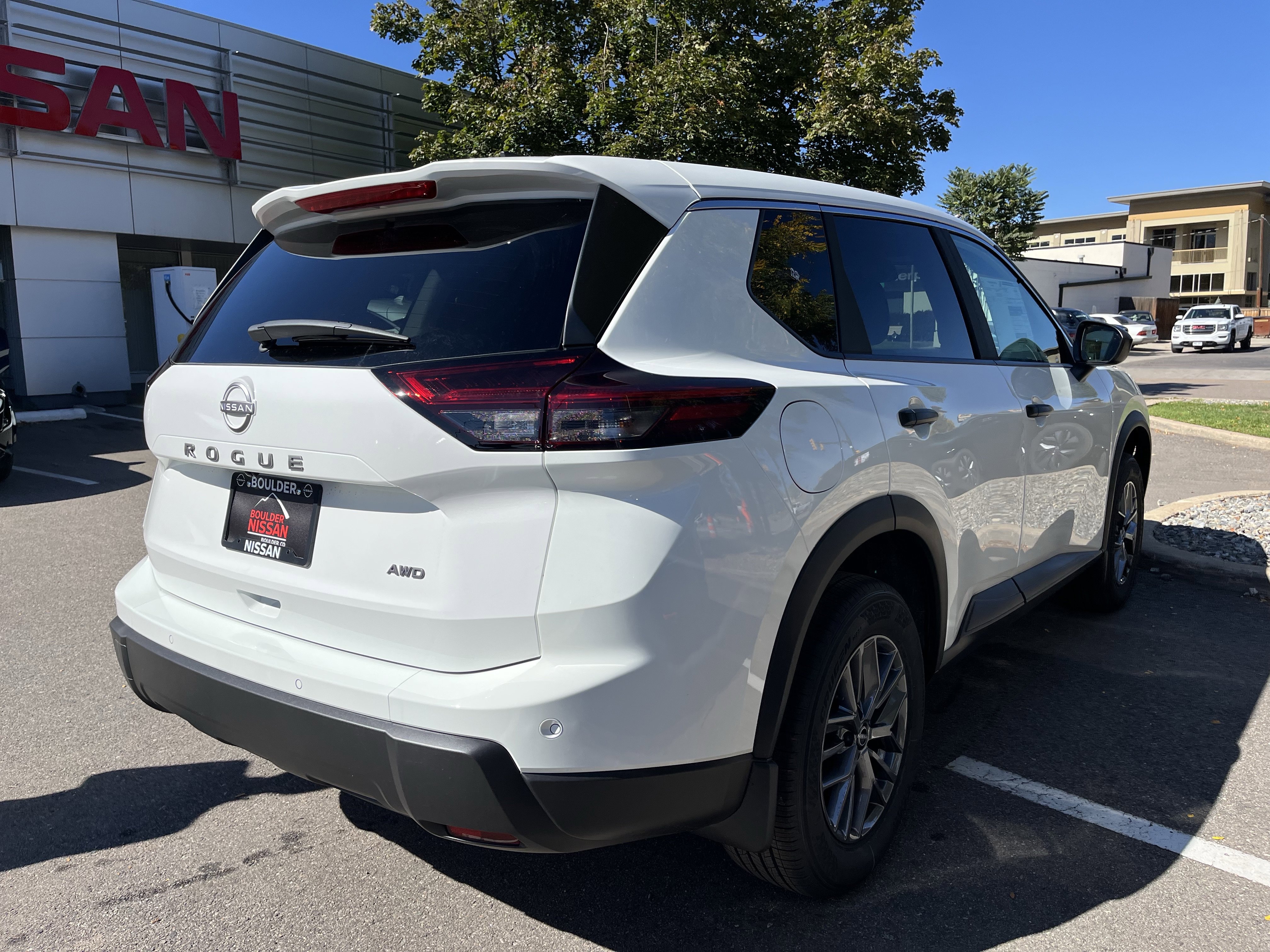 New 2026 Nissan Rogue S image 7