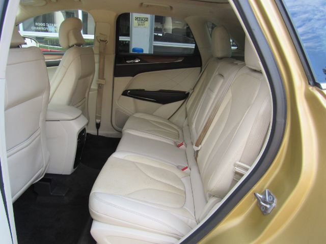 Used 2015 Lincoln MKC FWD w/ Equipment Group 102A Reserve image 18