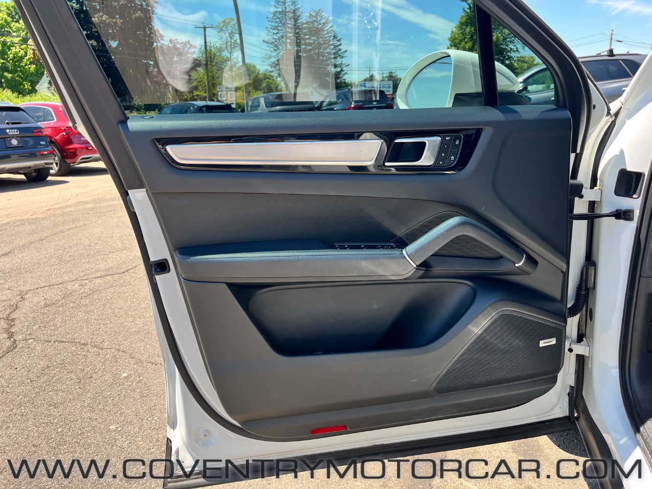 Used 2023 Porsche Cayenne Platinum Edition AWD/4WD image 38